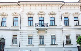 H&H Luxury Apartments